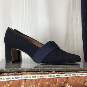 ⚜️VAN ELi ‘East’ Navy Satin Silk Leather Sole Block Kitten Heel Pumps Sz.7.5